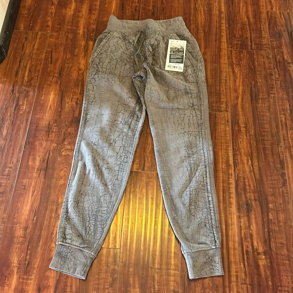Authentic Lululemon joggers - Picture 1 of 4